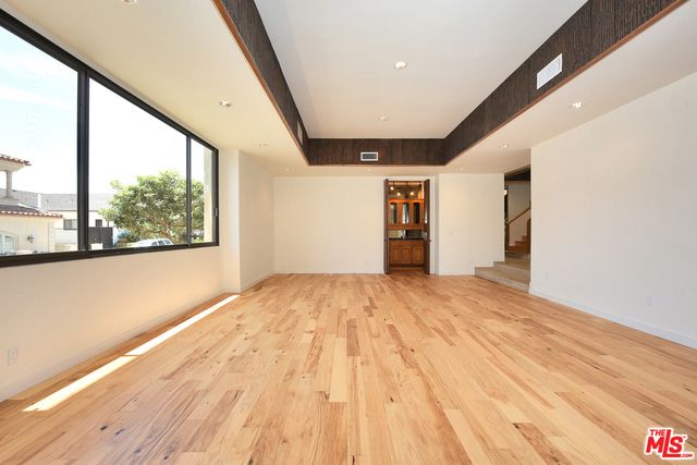 2408 VENUS Drive, Los Angeles, CA 90046