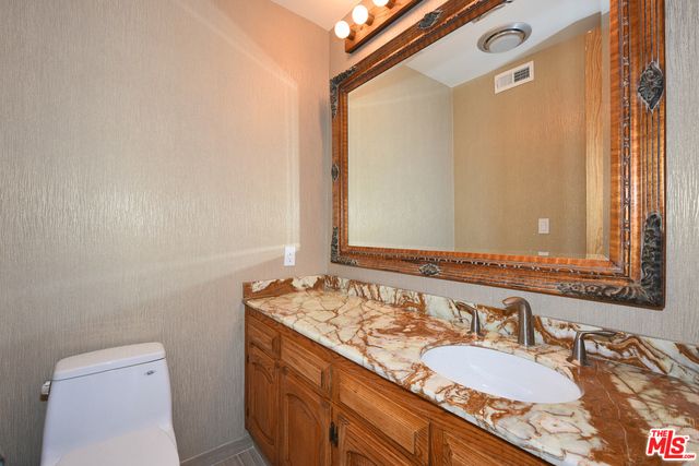 2408 VENUS Drive, Los Angeles, CA 90046