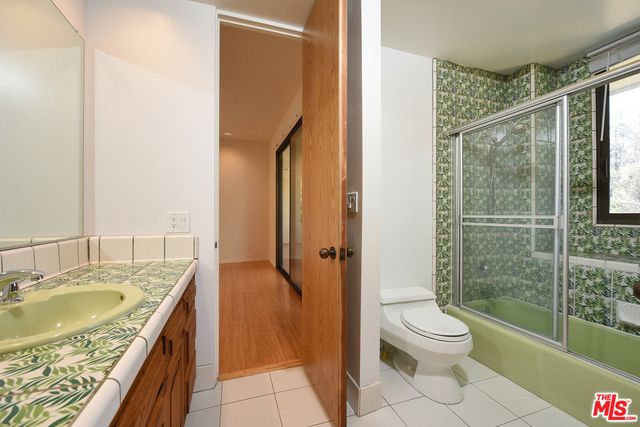 2408 VENUS Drive, Los Angeles, CA 90046