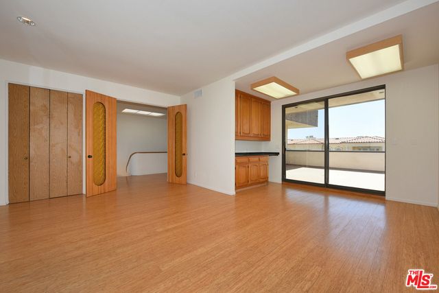 2408 VENUS Drive, Los Angeles, CA 90046