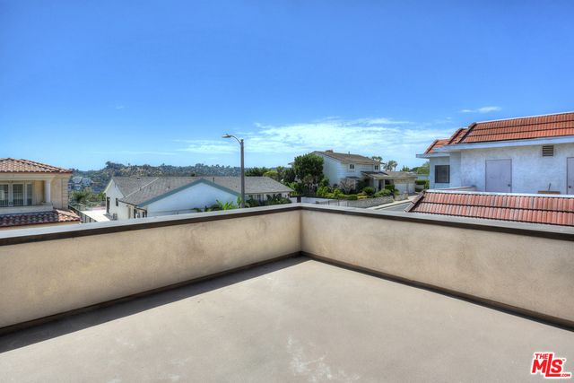 2408 VENUS Drive, Los Angeles, CA 90046