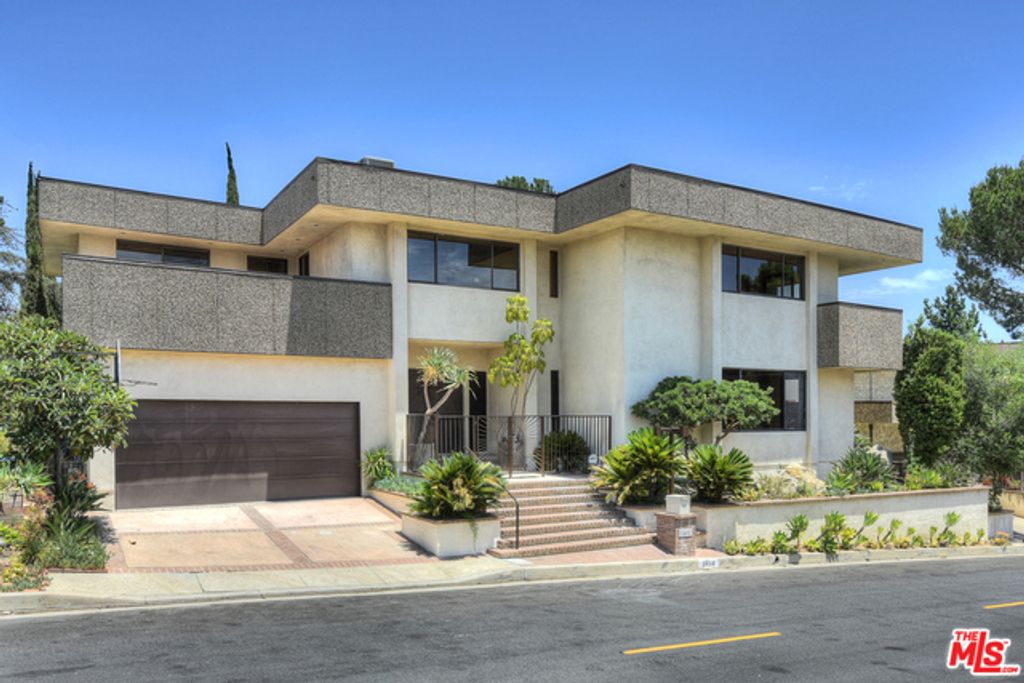 2408 VENUS Drive, Los Angeles, CA 90046