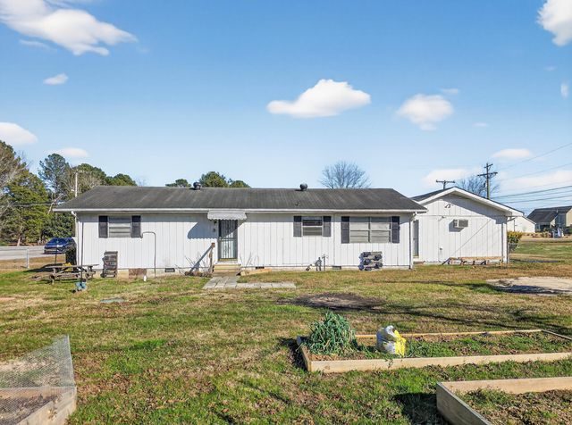 1888 Thrasher Pike, Hixson, TN 37343