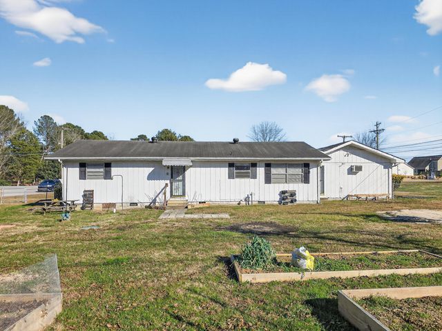 1888 Thrasher Pike, Hixson, TN 37343