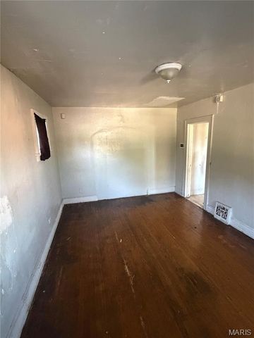 3916 Jennings Station Road, Pine Lawn, MO 63121