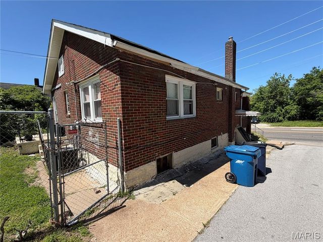 3916 Jennings Station Road, Pine Lawn, MO 63121