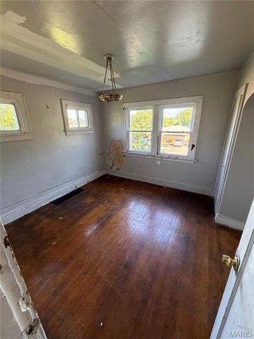 3916 Jennings Station Road, Pine Lawn, MO 63121