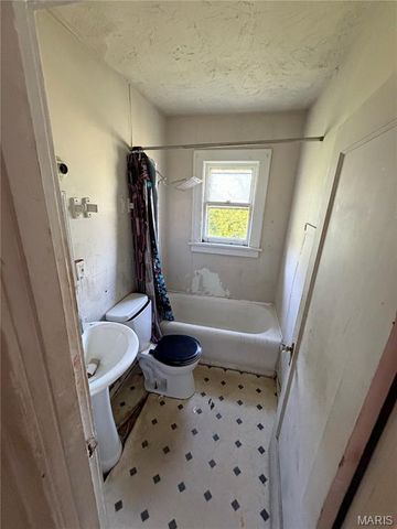 3916 Jennings Station Road, Pine Lawn, MO 63121