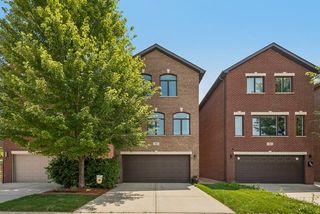 2813 S Grove Street, Chicago, IL 60608