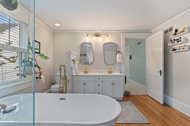 2306 Chestnut Street, Wilmington, NC 28405