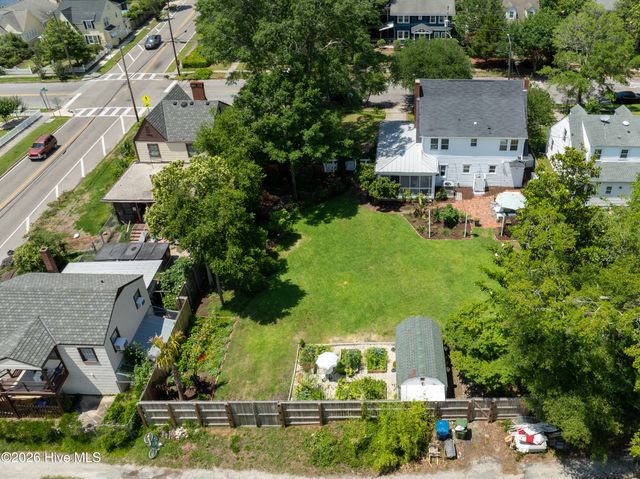 2306 Chestnut Street, Wilmington, NC 28405