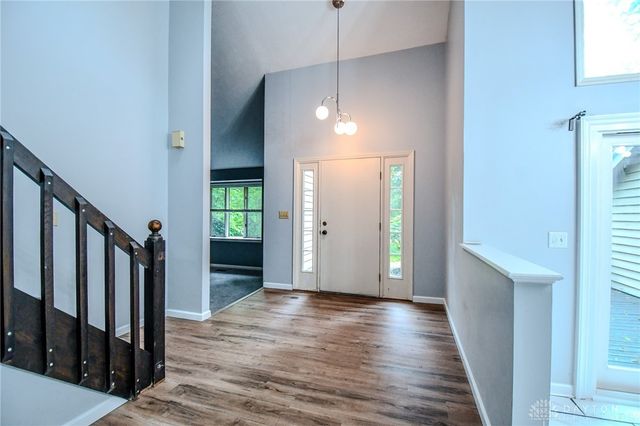 222 Walnut Grove Drive, Centerville, OH 45458