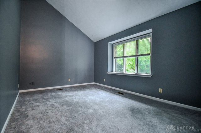 222 Walnut Grove Drive, Centerville, OH 45458