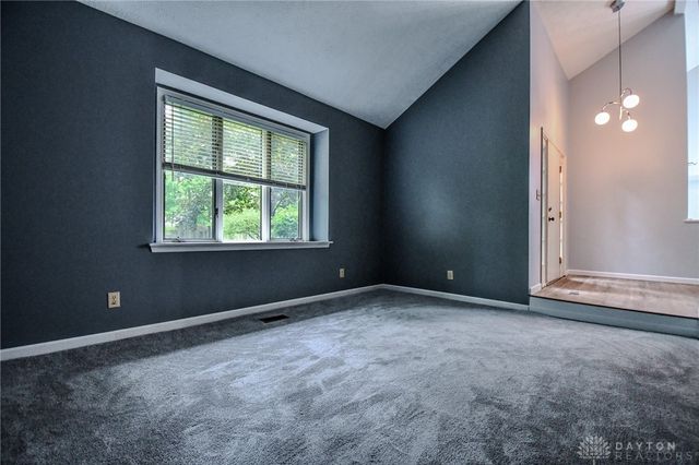 222 Walnut Grove Drive, Centerville, OH 45458