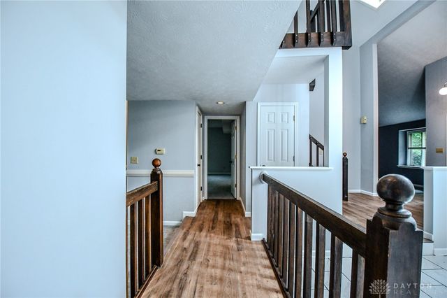 222 Walnut Grove Drive, Centerville, OH 45458