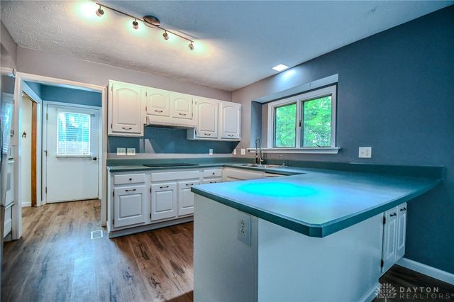 222 Walnut Grove Drive, Centerville, OH 45458