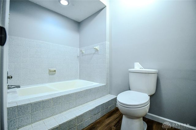 222 Walnut Grove Drive, Centerville, OH 45458