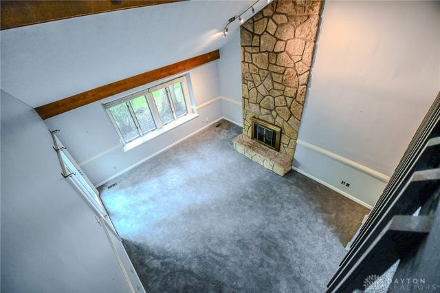 222 Walnut Grove Drive, Centerville, OH 45458