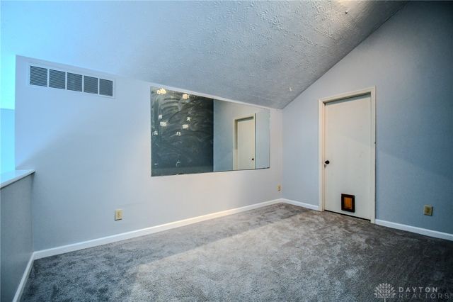 222 Walnut Grove Drive, Centerville, OH 45458