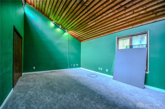 222 Walnut Grove Drive, Centerville, OH 45458