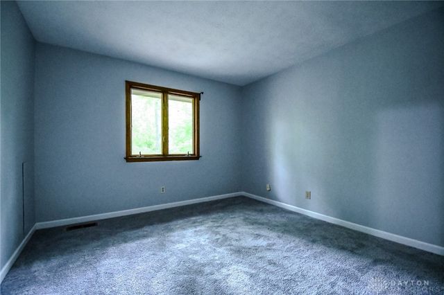 222 Walnut Grove Drive, Centerville, OH 45458