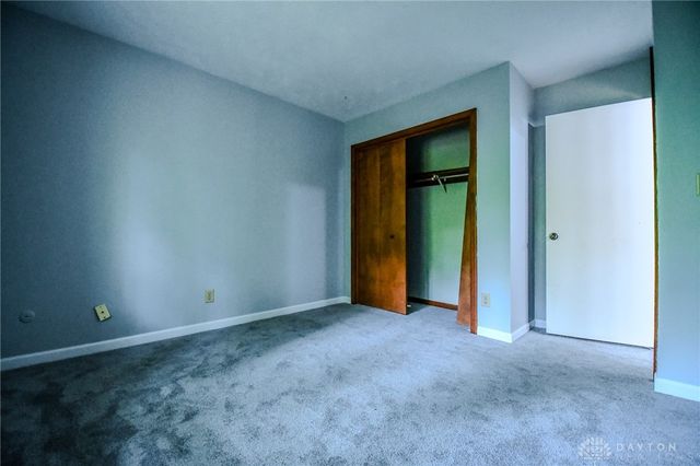 222 Walnut Grove Drive, Centerville, OH 45458