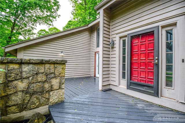 222 Walnut Grove Drive, Centerville, OH 45458