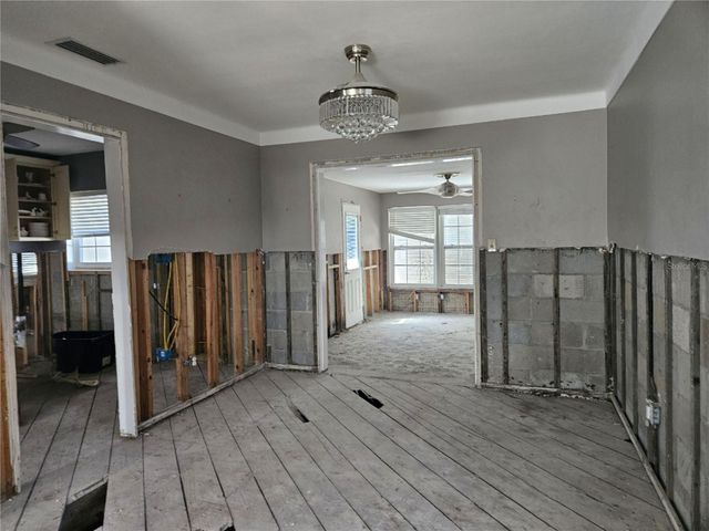 218 APPIAN WAY NE, St Petersburg, FL 33704