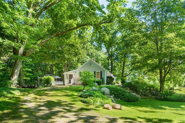 5515 Kaiser Road, Sawyer, MI 49125