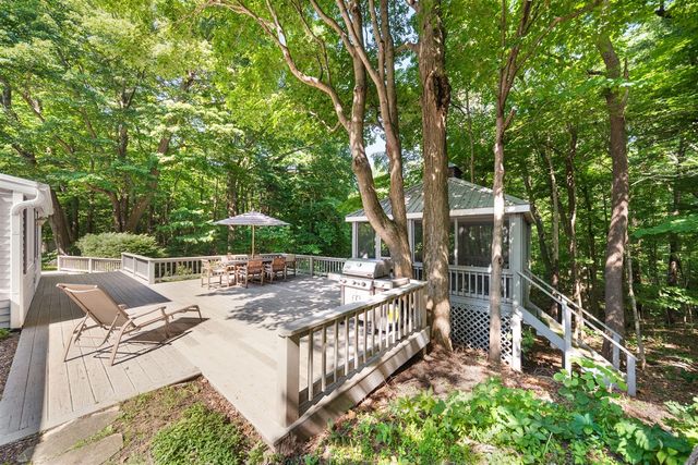 5515 Kaiser Road, Sawyer, MI 49125