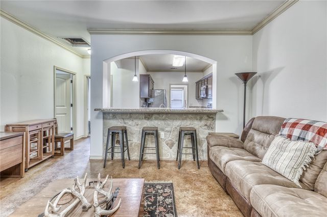508 Deacon Drive W, College Station, TX 77845