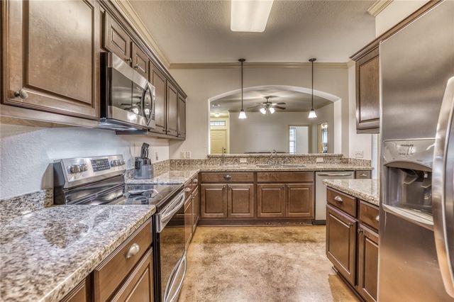 508 Deacon Drive W, College Station, TX 77845