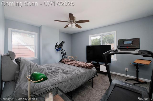 18455 Santa Rosa Drive, Detroit, MI 48221