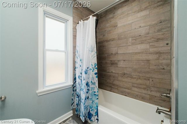 18455 Santa Rosa Drive, Detroit, MI 48221