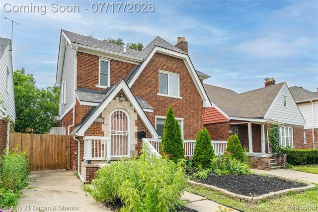 18455 Santa Rosa Drive, Detroit, MI 48221