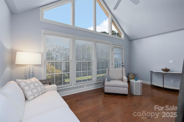 54 Lake Pointe Circle, Hendersonville, NC 28792