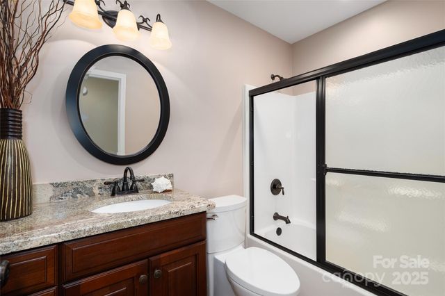 54 Lake Pointe Circle, Hendersonville, NC 28792