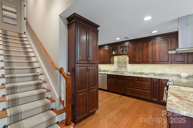 54 Lake Pointe Circle, Hendersonville, NC 28792