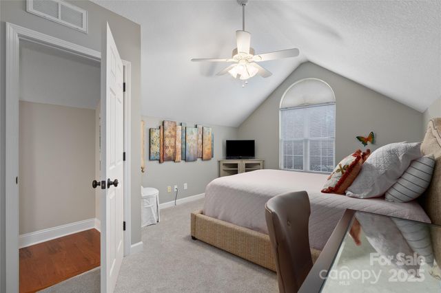 54 Lake Pointe Circle, Hendersonville, NC 28792