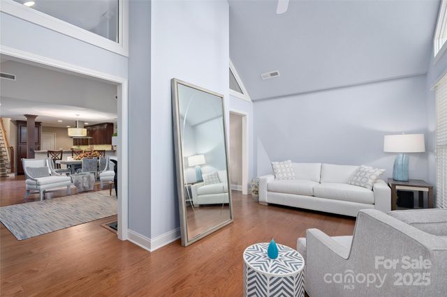 54 Lake Pointe Circle, Hendersonville, NC 28792