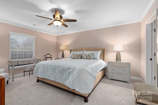 54 Lake Pointe Circle, Hendersonville, NC 28792