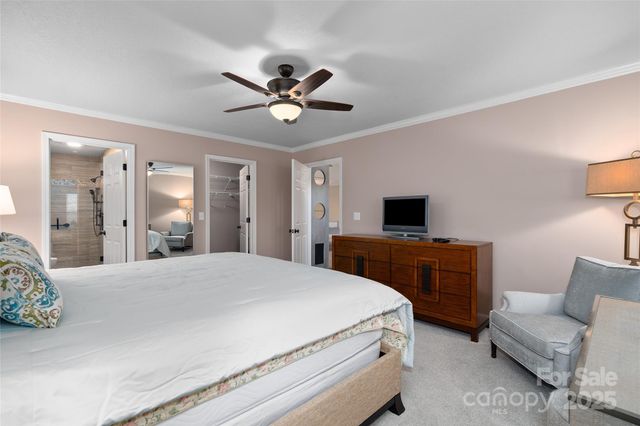 54 Lake Pointe Circle, Hendersonville, NC 28792