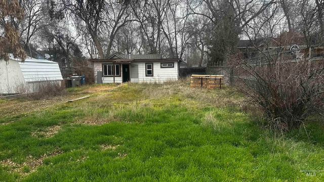 980 N Clithero Dr, Boise, ID 83703