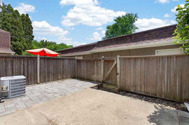 2553 Bristol Terrace, St. Joseph, MI 49085