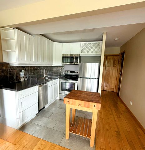 5509 E Lake Drive C, Lisle, IL 60532