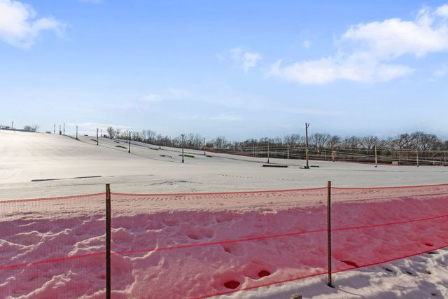 5509 E Lake Drive C, Lisle, IL 60532