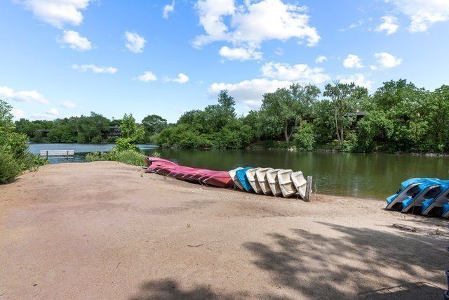 5509 E Lake Drive C, Lisle, IL 60532