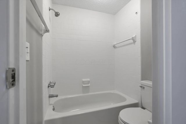 1637 Park Row Drive, Columbus, OH 43235