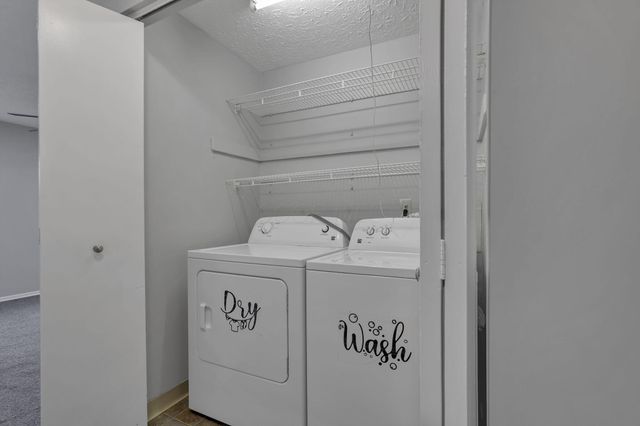 1637 Park Row Drive, Columbus, OH 43235