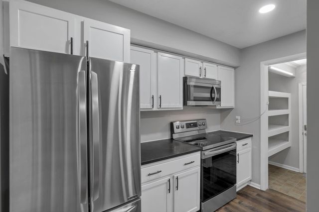 1637 Park Row Drive, Columbus, OH 43235